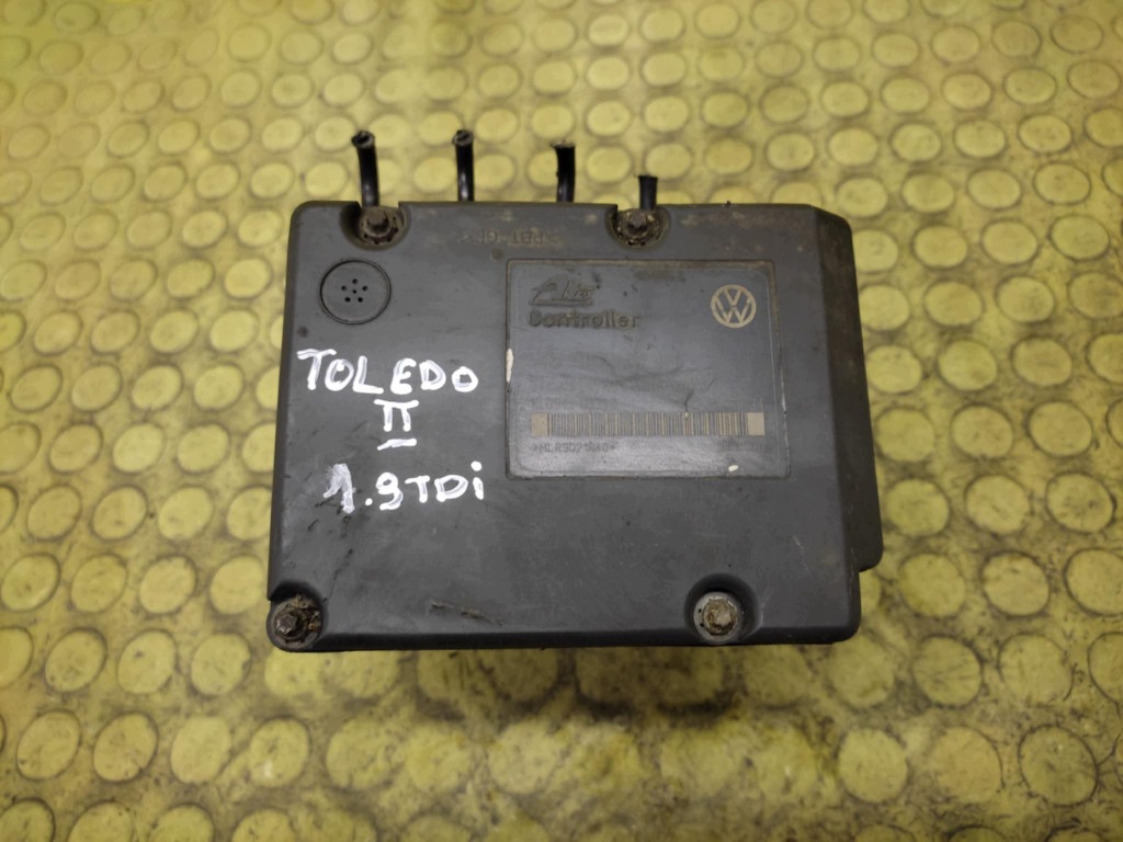 SEAT TOLEDO II pompe ABS 1J0614117D