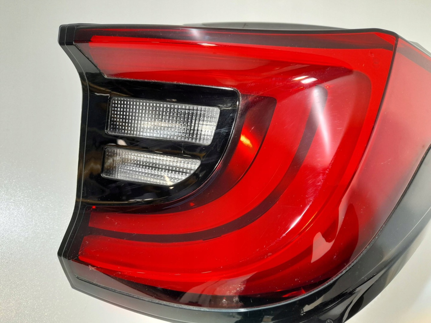 Toyota Yaris XP210 light rear right V356015R (R282)