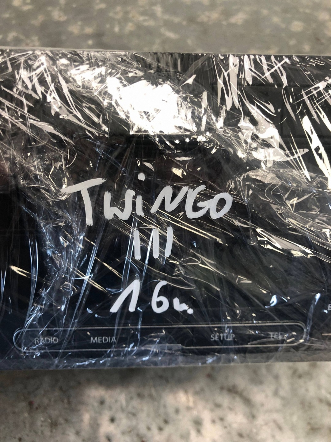 RADIO RENAULT TWINGO III 281153690R