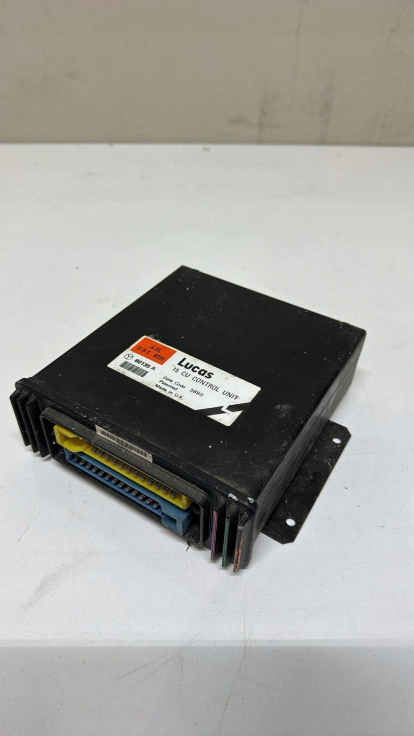 control unit of the engine Jaguar XJ XJ40 80135 A 4.0
