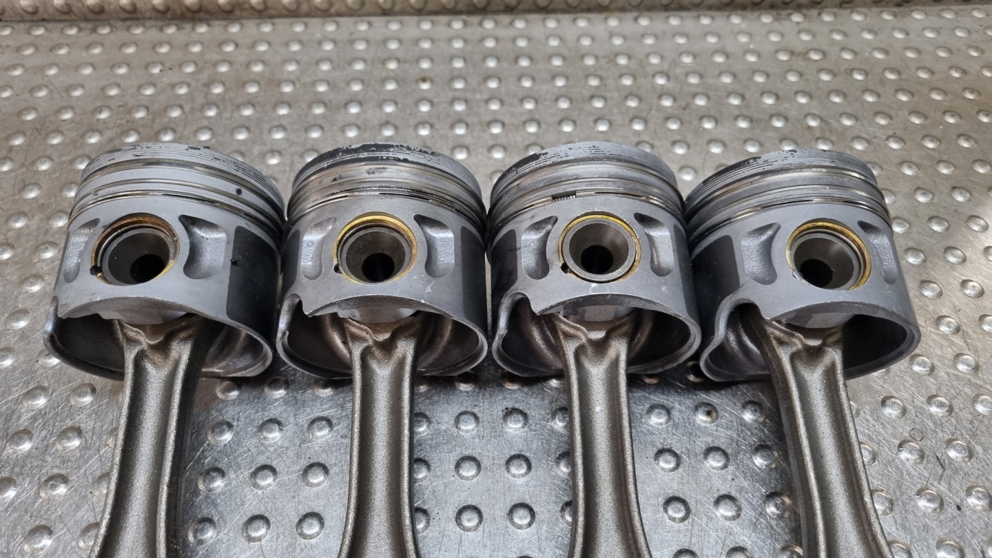 pistone biella 7969 038G VW PASSAT B6 GOLF V SHARAN 1.9TDI AUY BXE BKC BLS