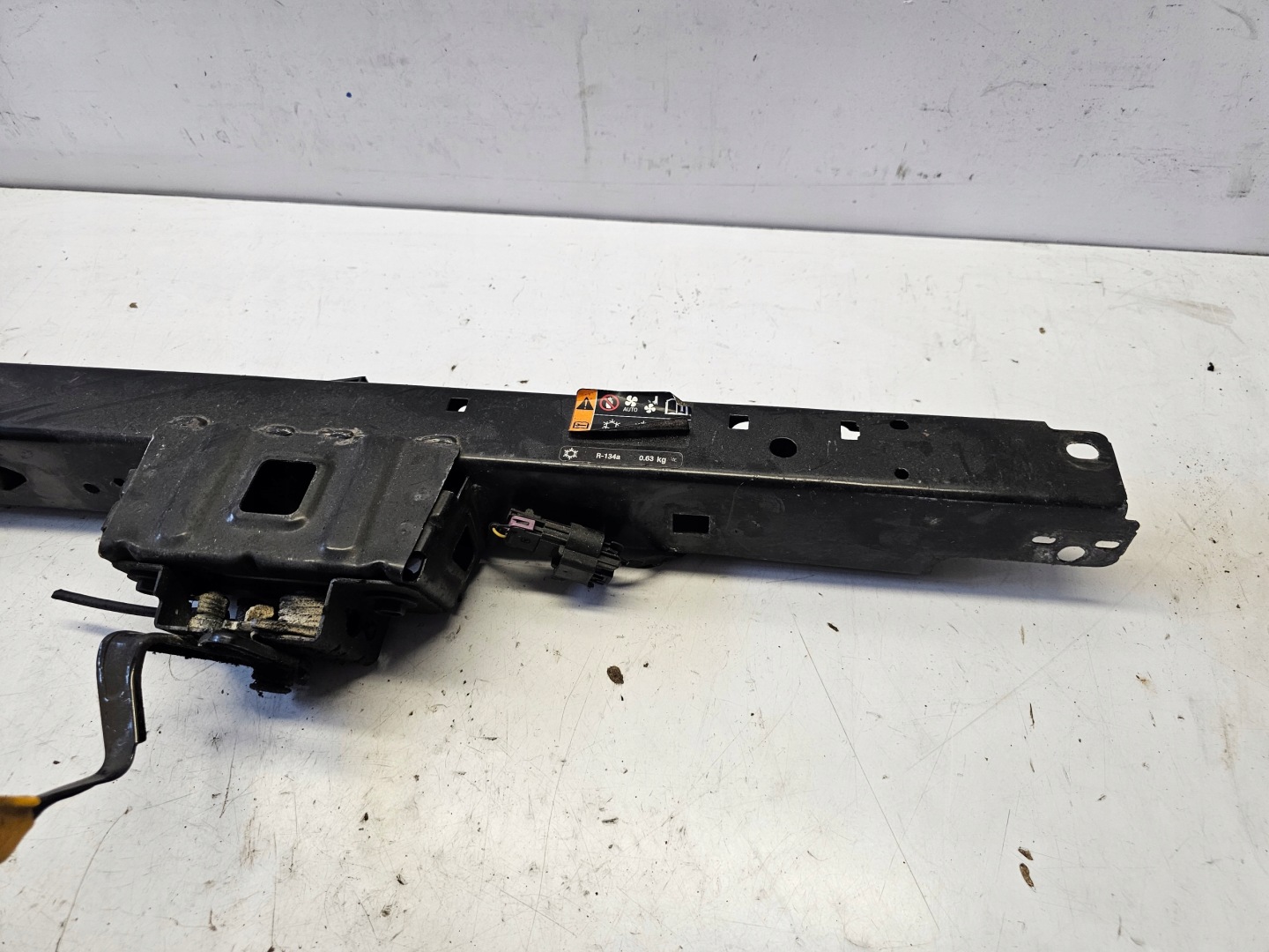 OPEL ZAFIRA C tension belt upper sider pillar front