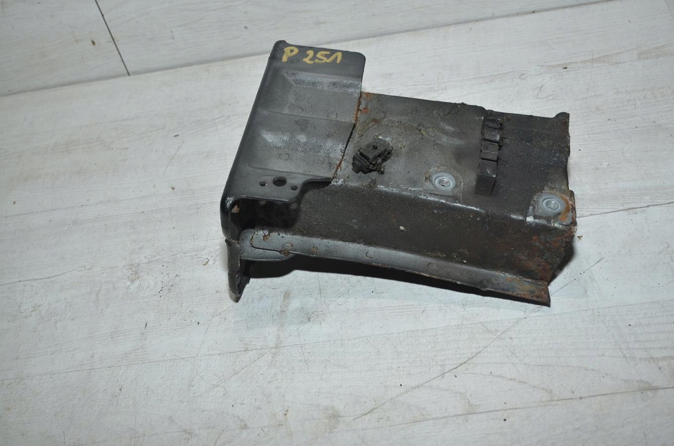 quarter right Mercedes R-klasa W251