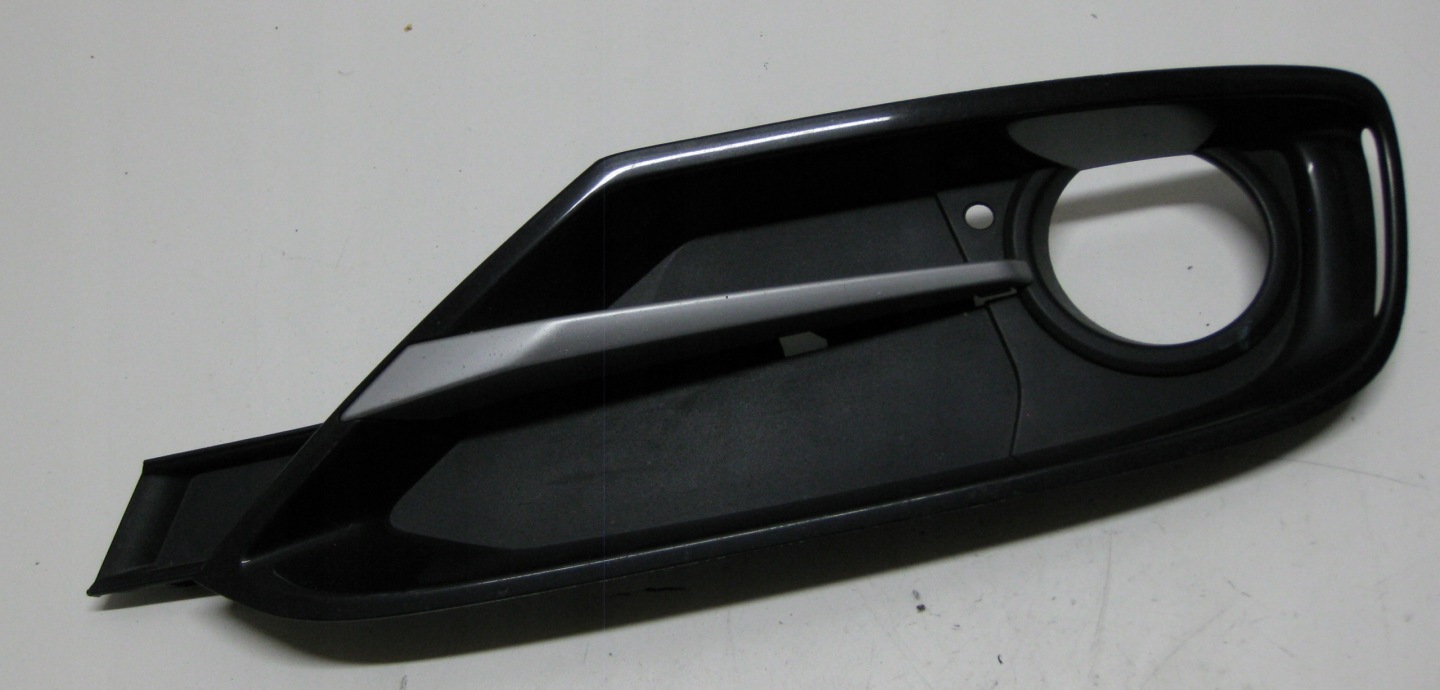BMW F31 2.0D 14R grid of a bumper left front 7300737