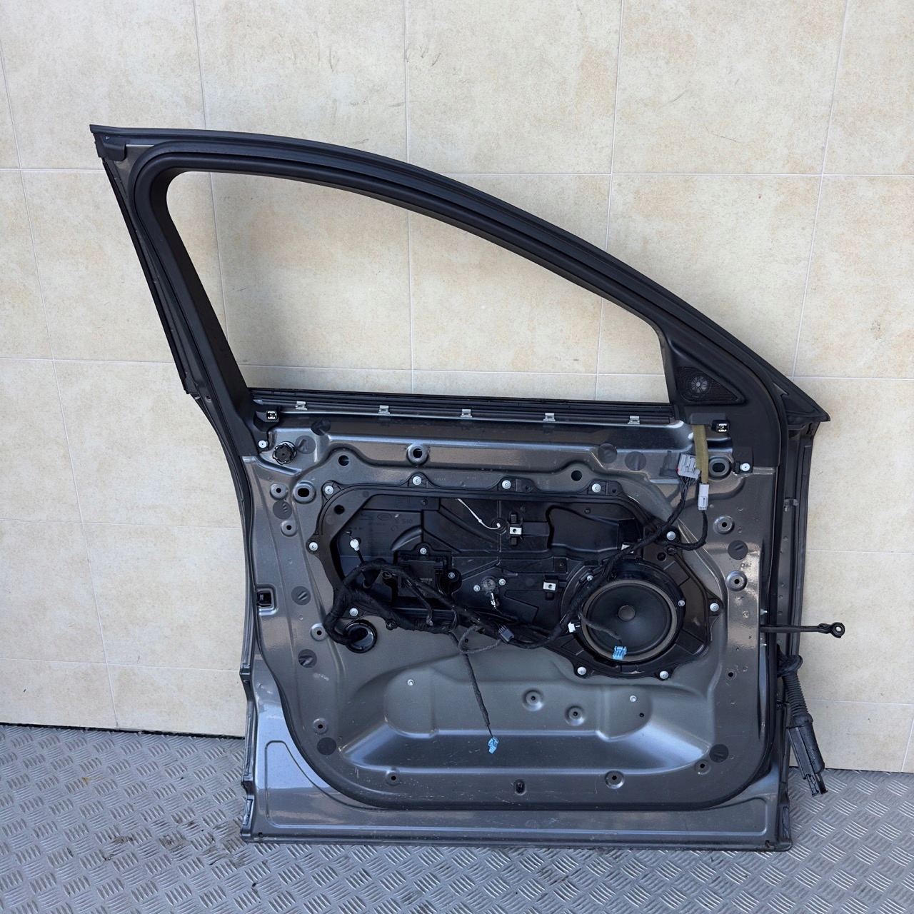 DOOR FRONT LEFT JAGUAR E-PACE 2017 ROK