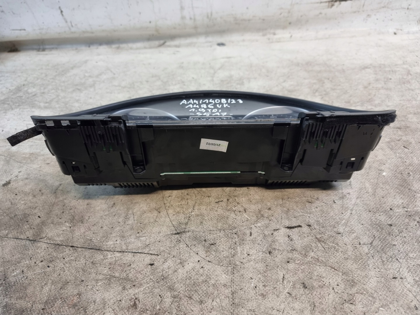 dials dials OE 8E0920950J AUDI A4 B6 1.9 TDI 130 KM ANGLIK