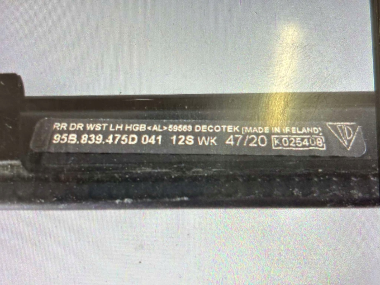 moulding windows dust rear left PORSCHE MACAN 95B839475D