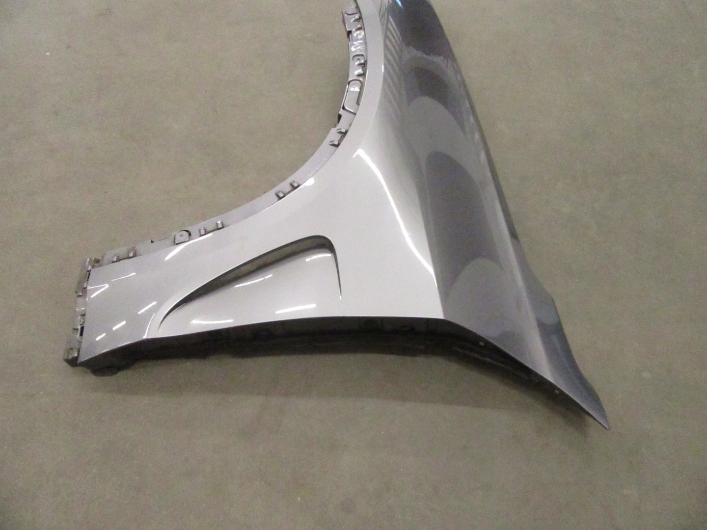 fender left front front BMW F15 X5 A52 space grey metallic
