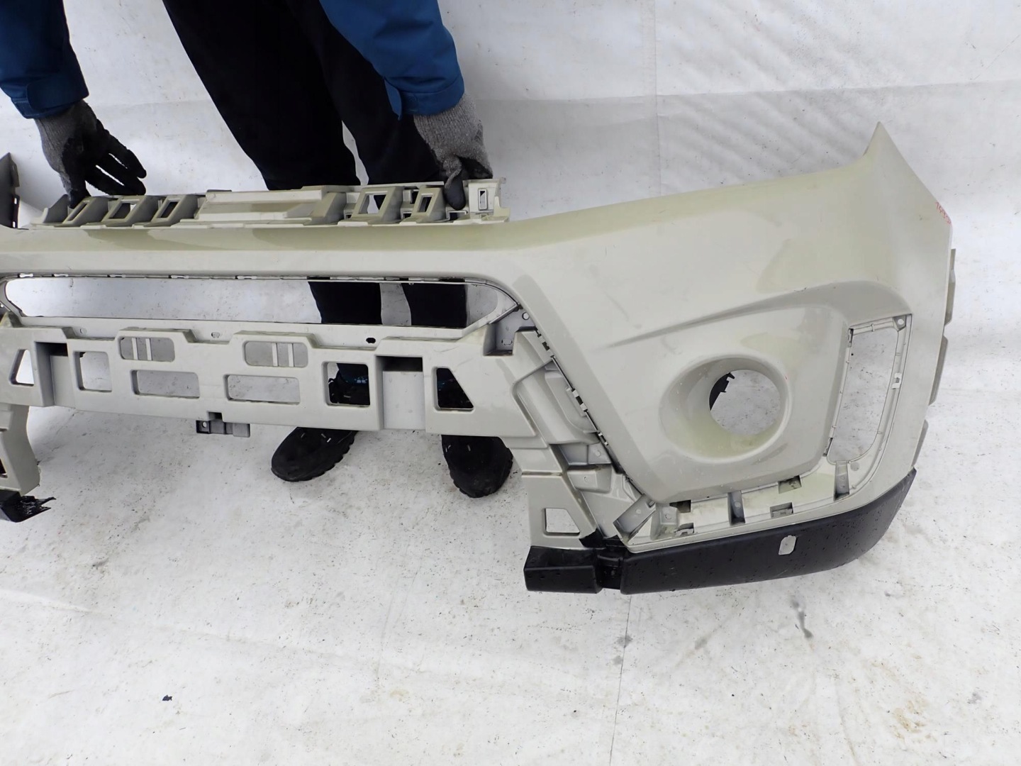 SUZUKI VITARA II 2 LIFT 18-> bumper front PDC