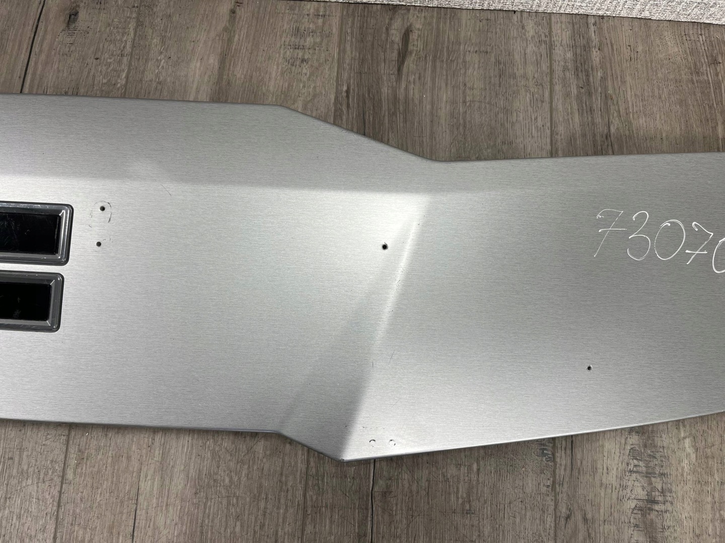 DAF XG 2021-> moulding grille LOGO grill 2263820