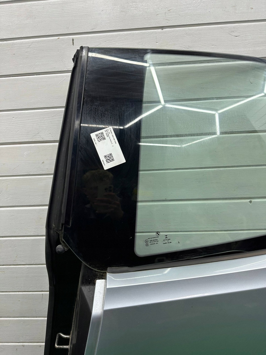 door rear. rear part side left BMW i3 complete
