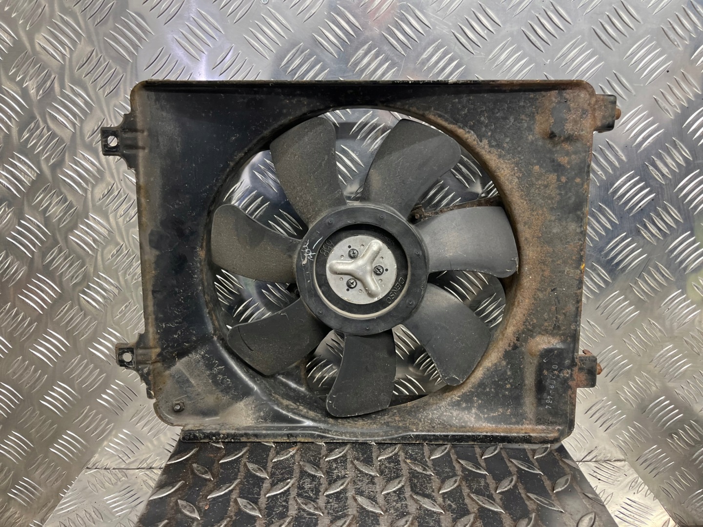 ventilátor chladiče HONDA CIVIC 8 UFO