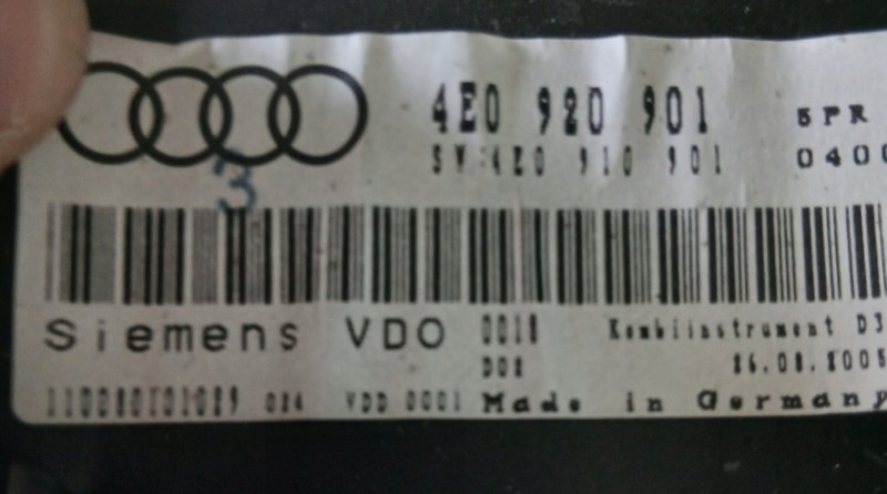 LICZNJK Kombiinstrument AUDI A8 D3 4E0920901