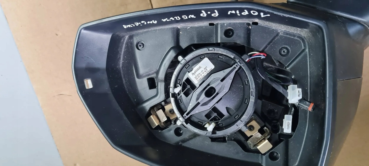 Q5 80A mirror right right front SKLADANE LZ7S ANGLIK