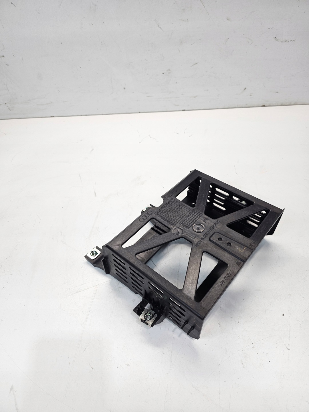 bracket holder STEROWNIKA AUDI A4 B9 A5 8W 8W1857290