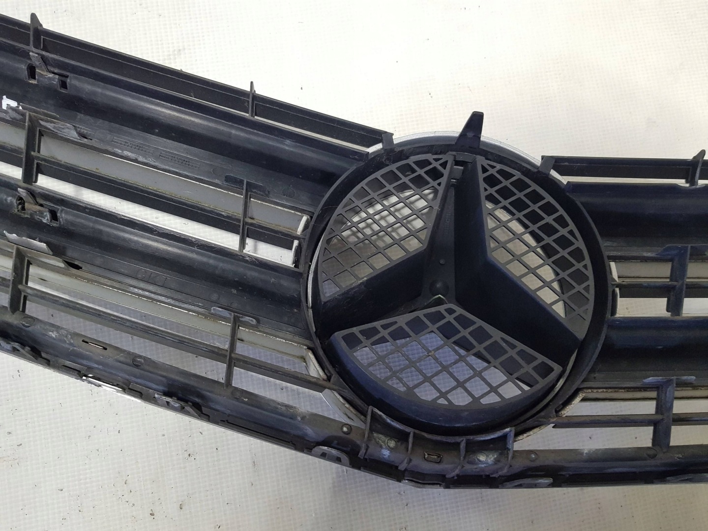 grille radiator grill grill front Mercedes E C207 W207 2078880183