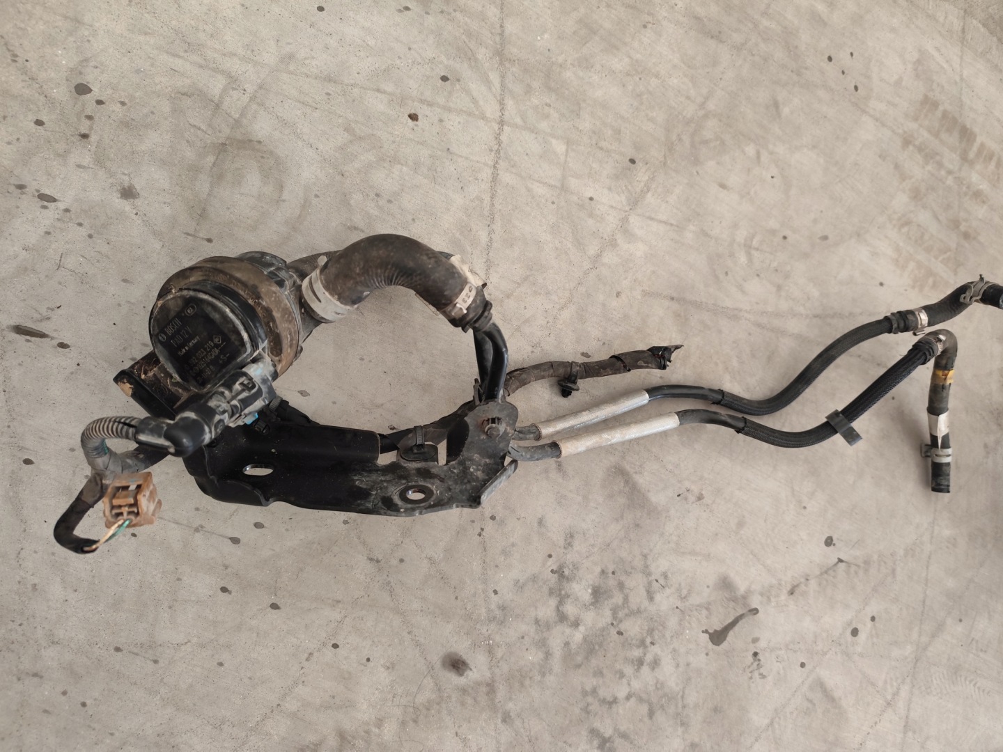 RENAULT CAPTUR II pump of water