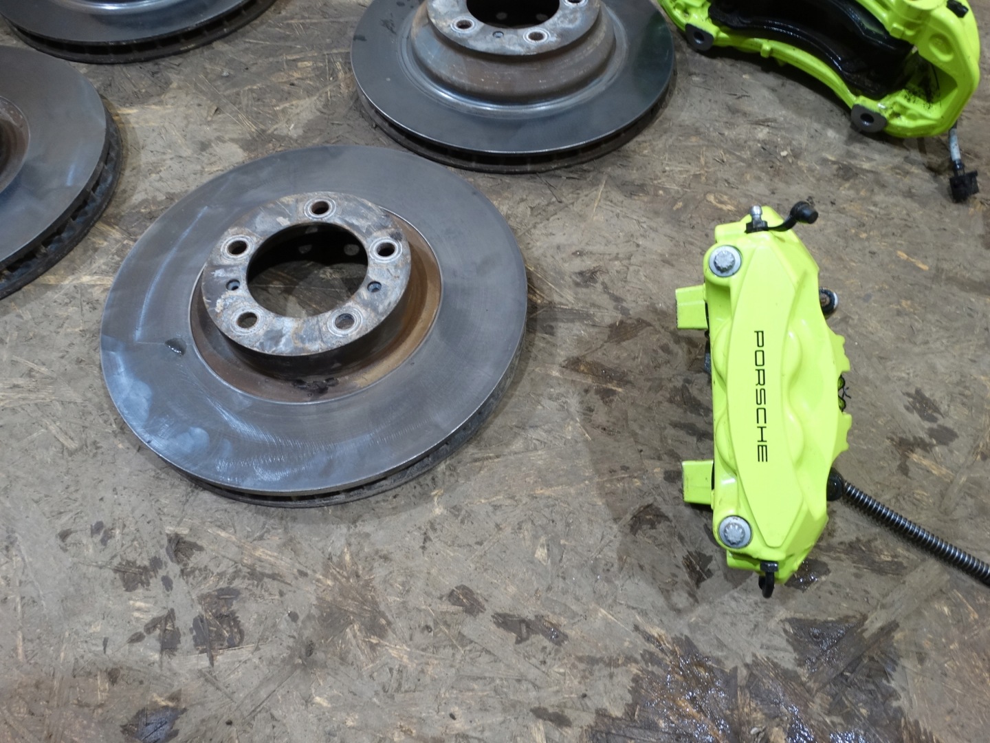 IDEALNE calipers discs KPL. PORSCHE CAYENNE 9Y HYBRYDA 1