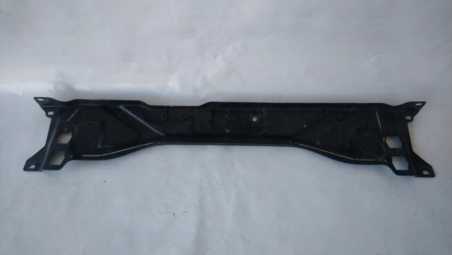 support panel for radiators upper MERCEDES E-KLASA 212 A2126200072