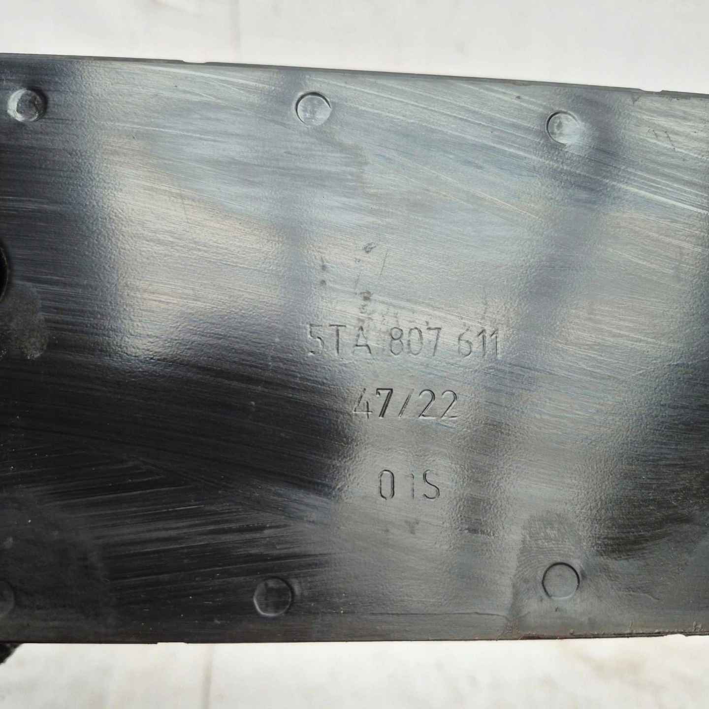 VW TOURAN 5TA 15- BALKA front front below bumper 5TA807611
