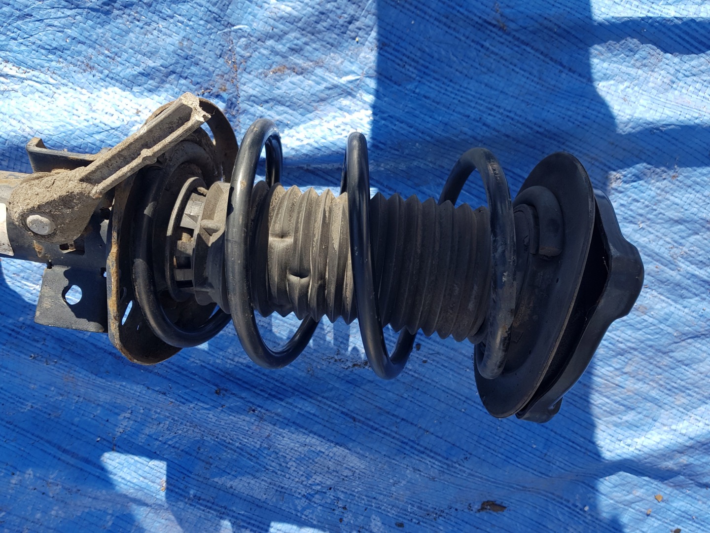 shock absorber front left right MERCEDES W207 W204