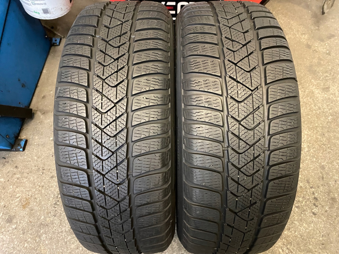 2 tyres winter 205/60R16 Pirelli SOTTOZERO 3 7mm