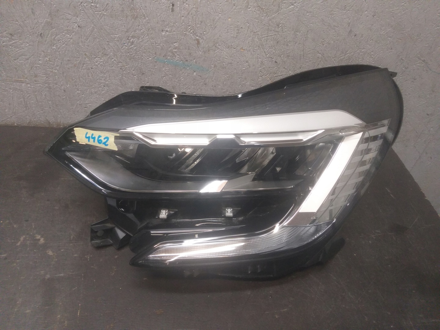 light front left RENAULT CAPTUR II 2 FULL LED 260608054R