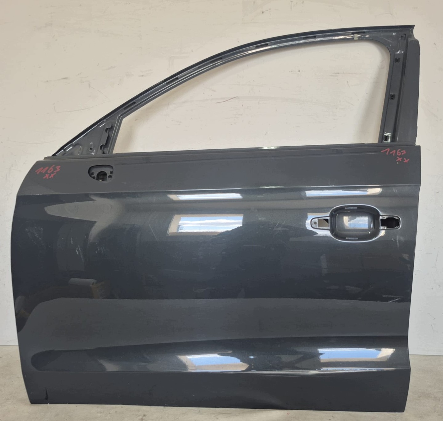 AUDI A1 8X 5D 10- door left front front