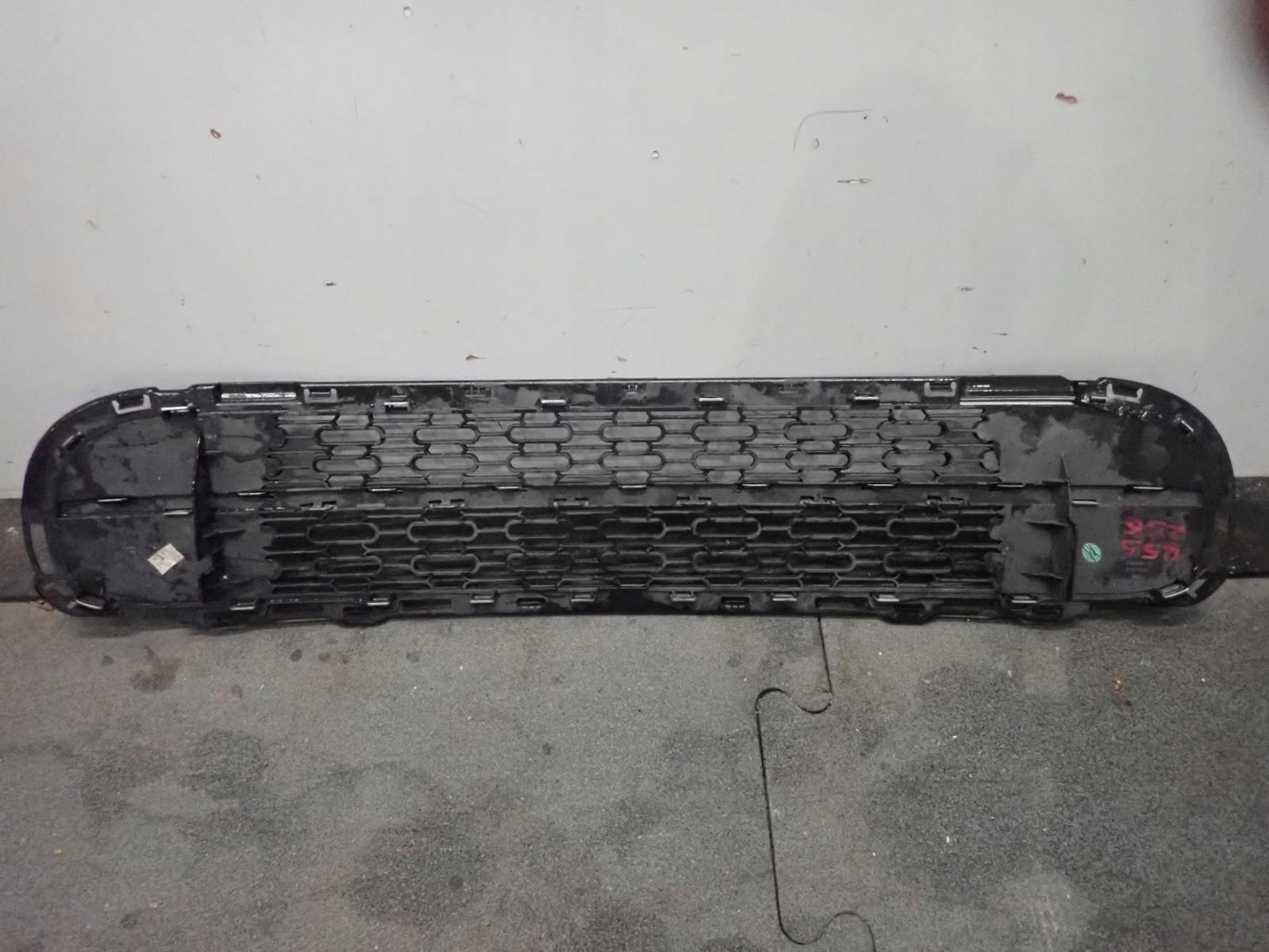 Lüftungsgitter der Stoßstange mitte MINI COOPER R56 R57 06