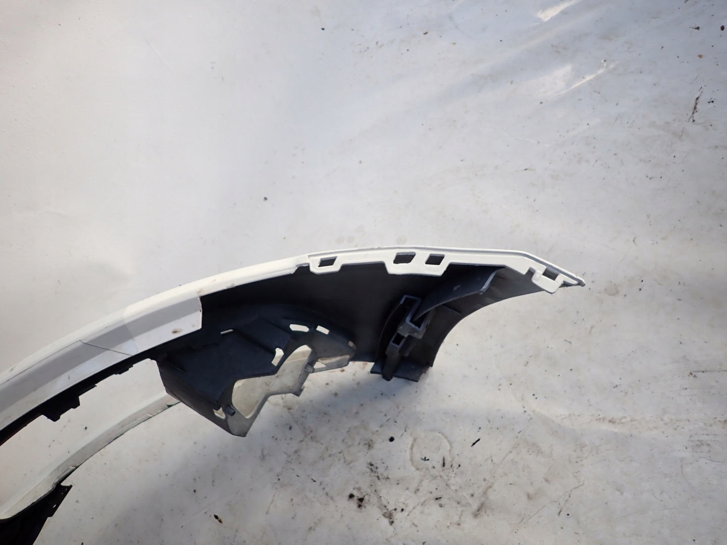 AUDI Q5 and 8R LIFT 12-16 bumper front front PDC 8R0807437M