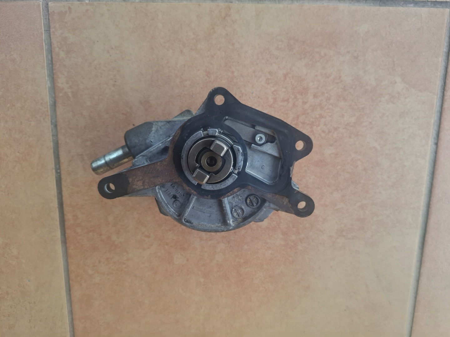 VACUM pumpa MERCEDES 3,0 CDI A6422300165