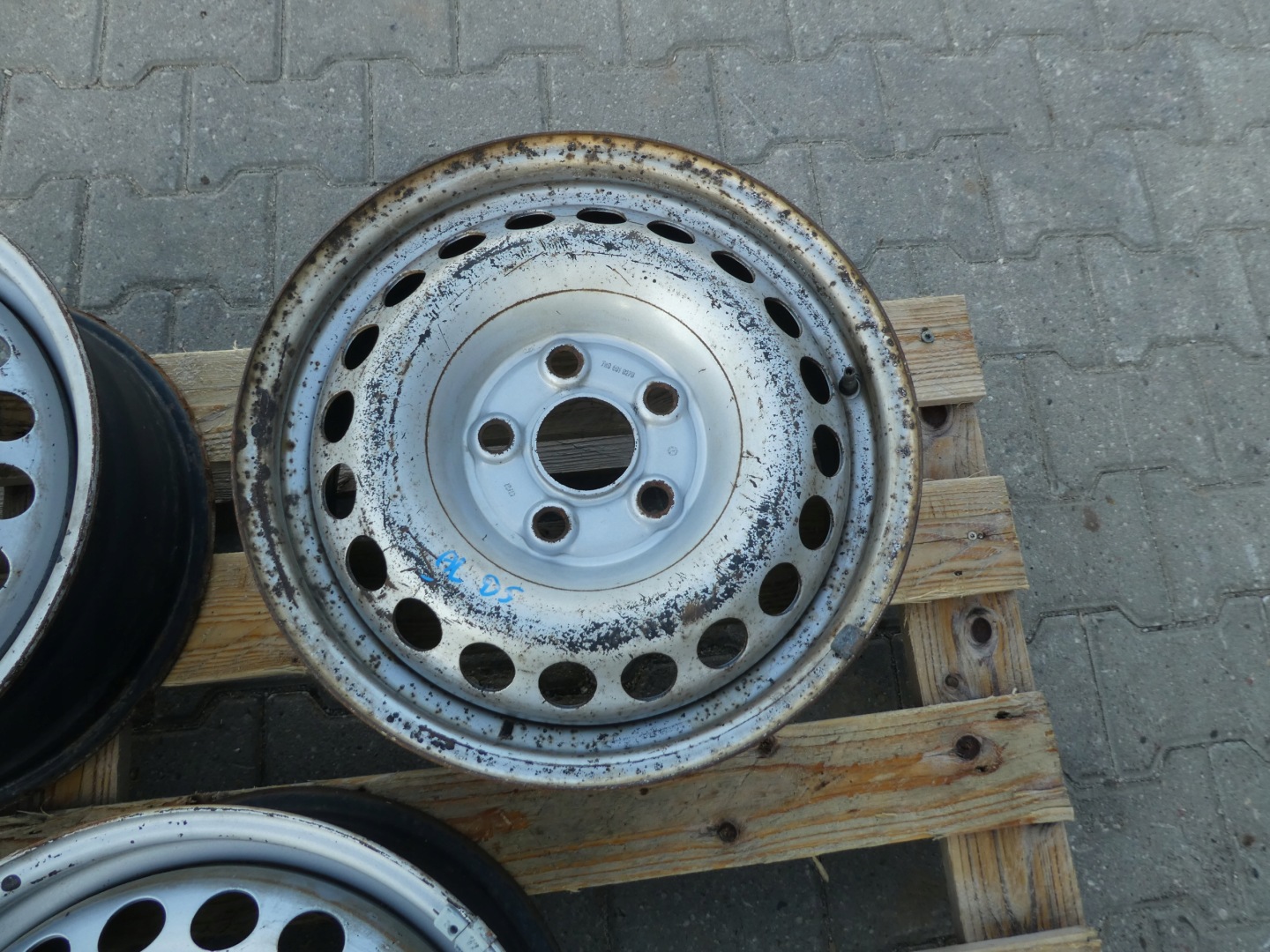 VW T5 CERCHI Ferro 7H0601027D 6.5JX16 ET51