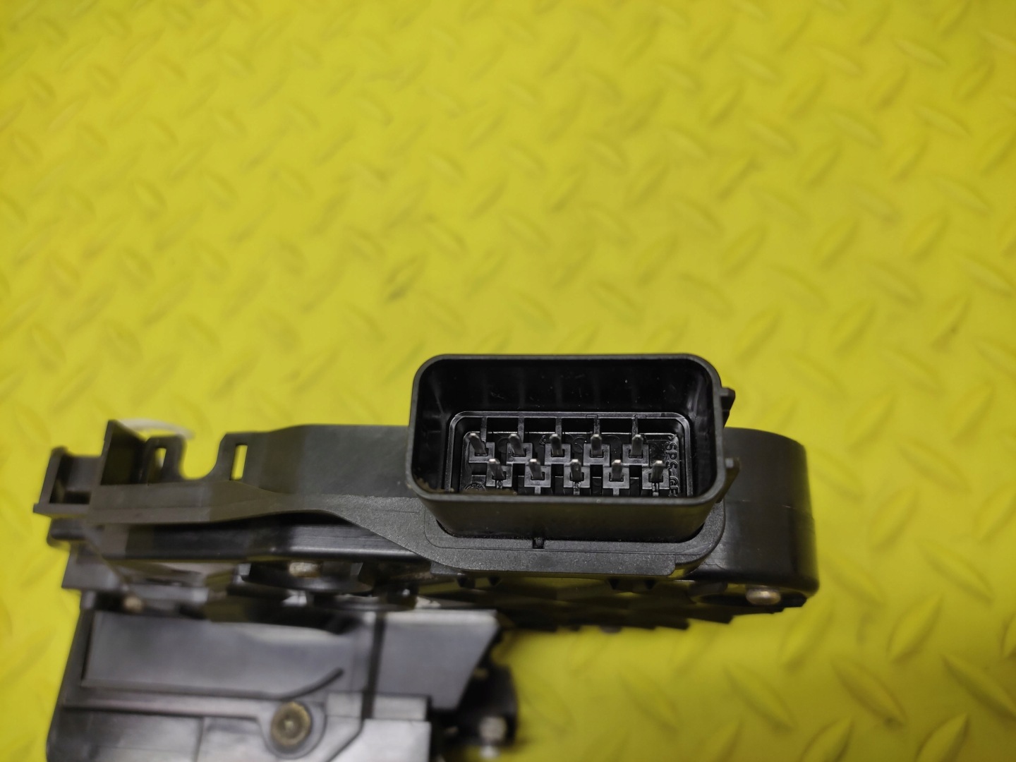 VOLVO V50 lock door right front 30753664