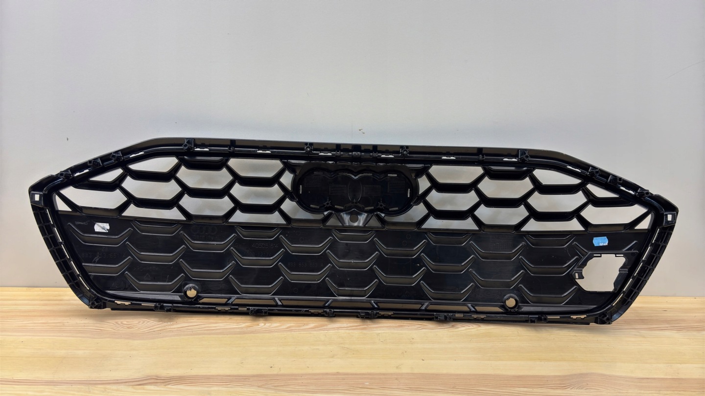 AUDI A4 B10 23-25 ROK GRILLE 8B3853653A DOMGR810