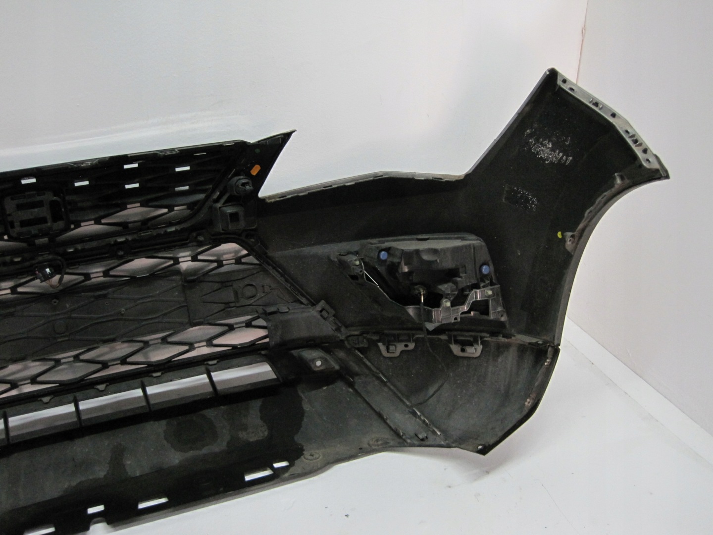 front bumper SEAT ATECA 575 17R below RADAR front