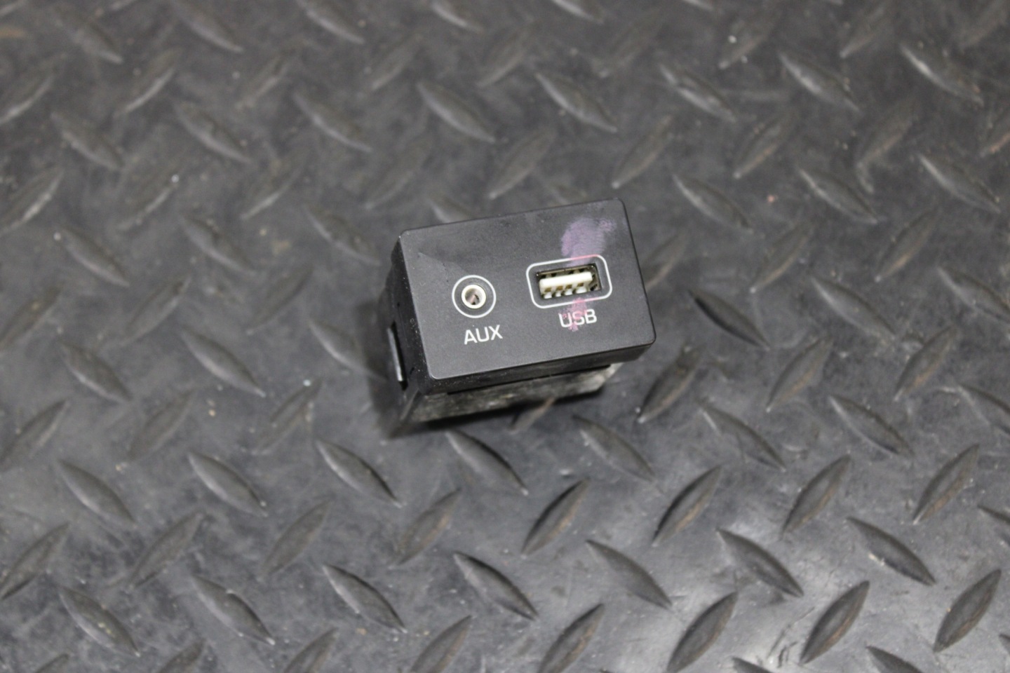 adapter USB AUX HYUNDAI TUCSON III 3 96120-D3600