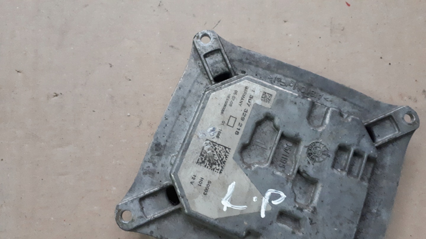 A4 B8 control unit module LED A5 8T S4 S5 A6