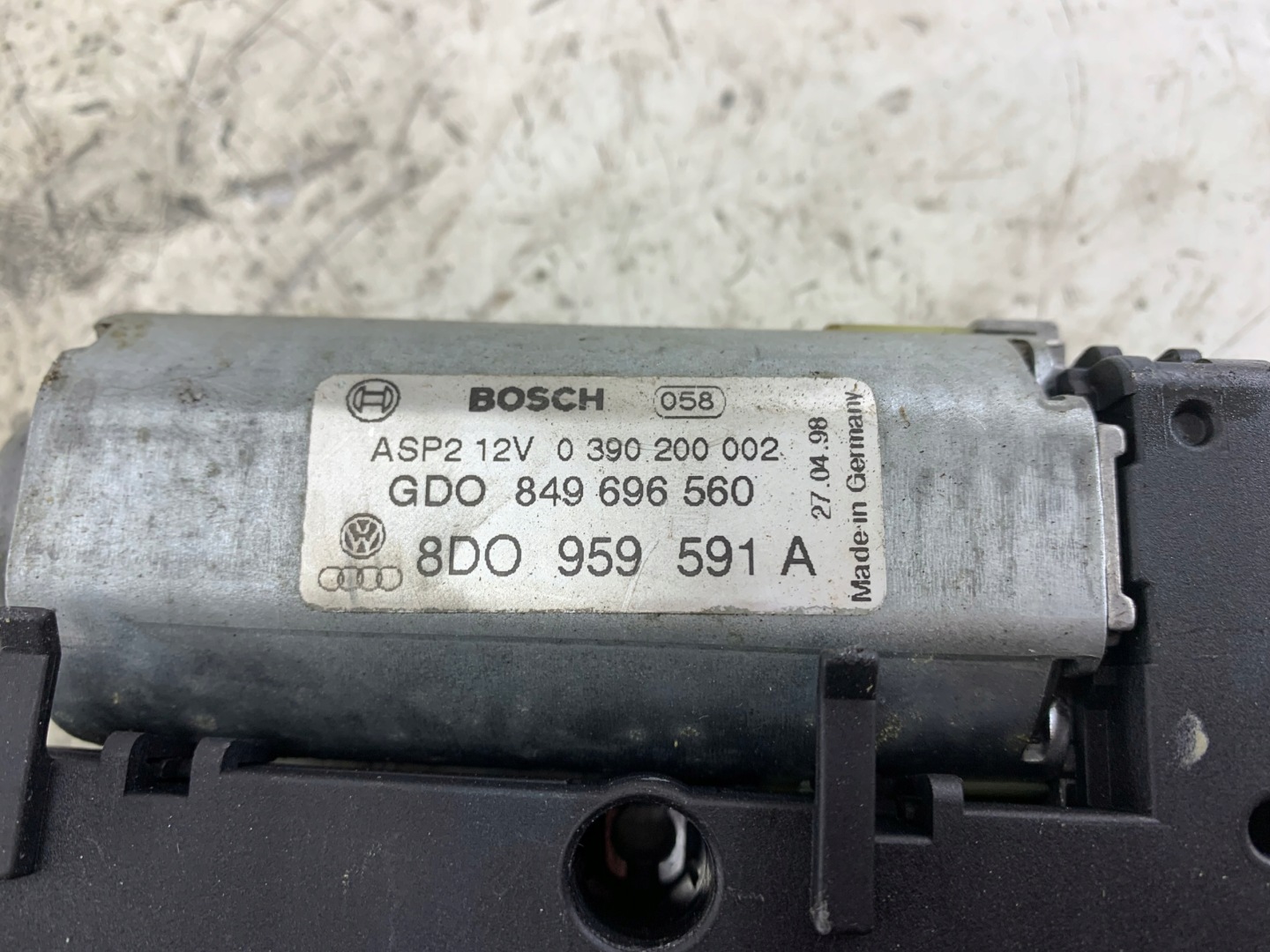 AUDI A4 B5 LIFT motor schiebedach 8D0959591A