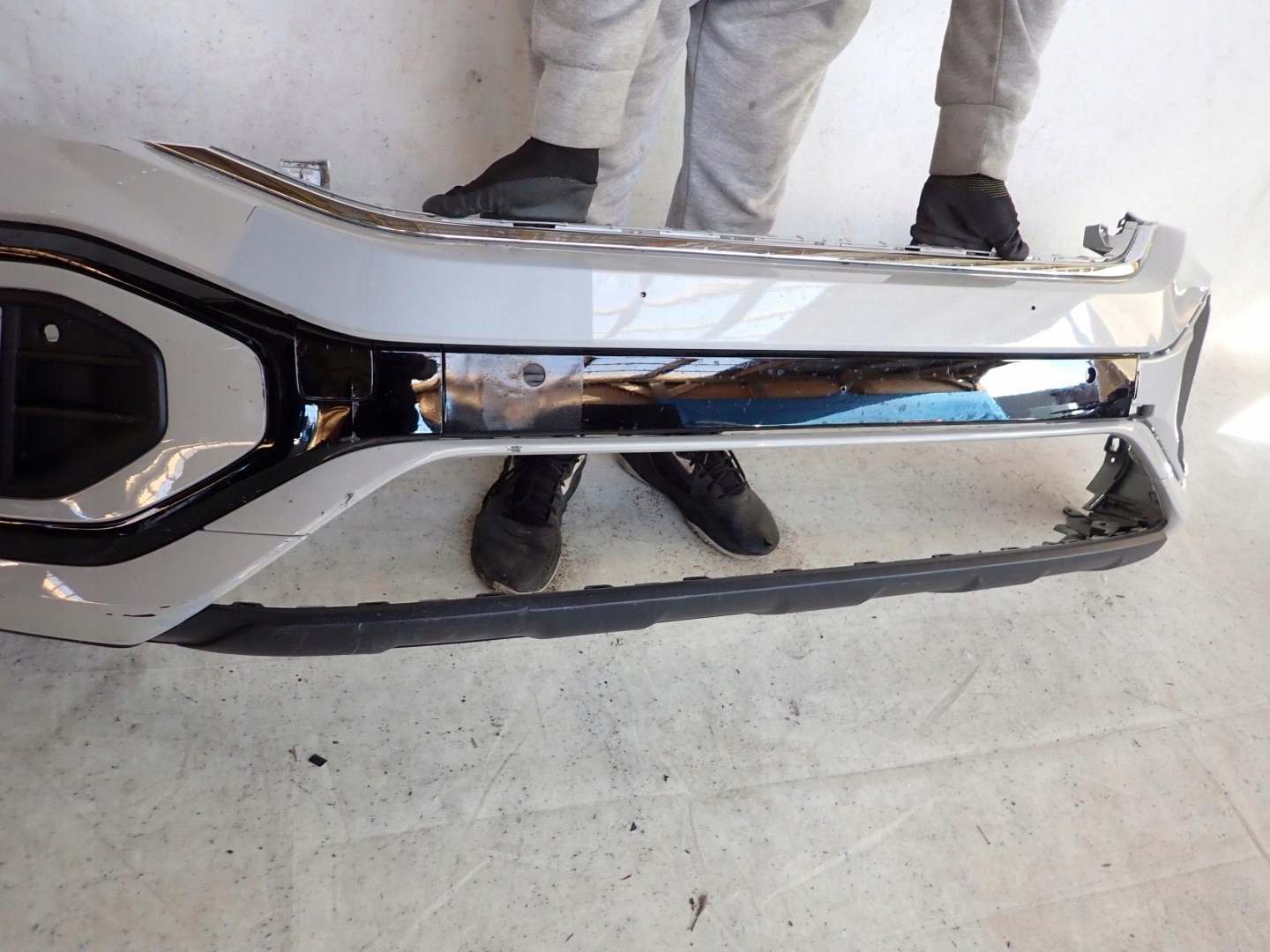 VW T-ROC R-LINE LIFT 21- bumper front front PDC 2GA807217AS