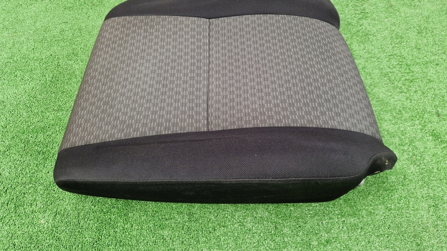 seat OPARCIE SUZUKI JIMNY left right z 2006R 2005r > 2007r