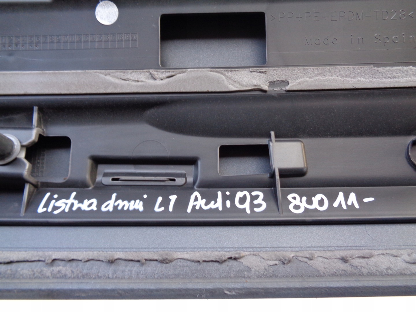 moulding door left rear AUDI Q3 8U 8U0 11