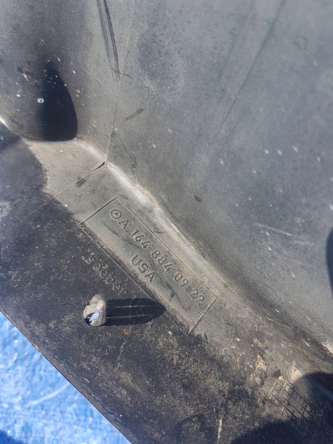 mudguard left front MERCEDES ML W164 1648840922 1648840122