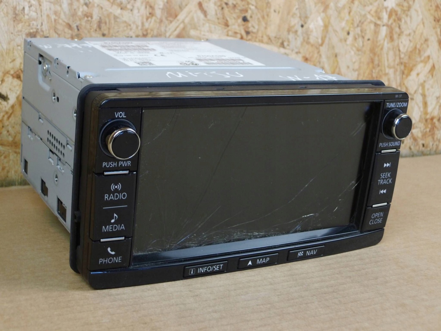 Mitsubishi Outlander III Navigation W-17 8750A592