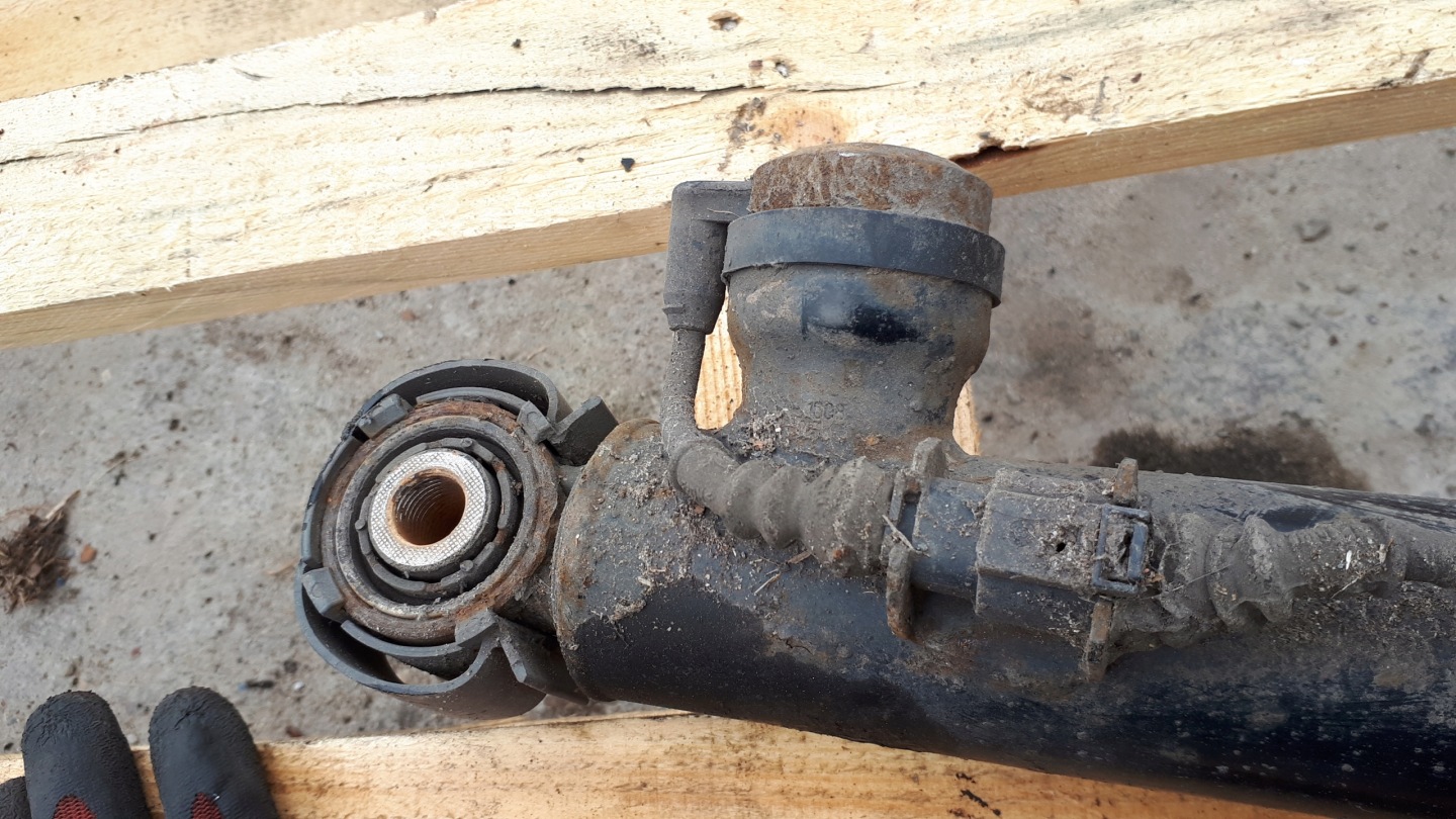 S4 B8 A4 STOSSDÄMPFER RECHTS HECK 8K0513026J