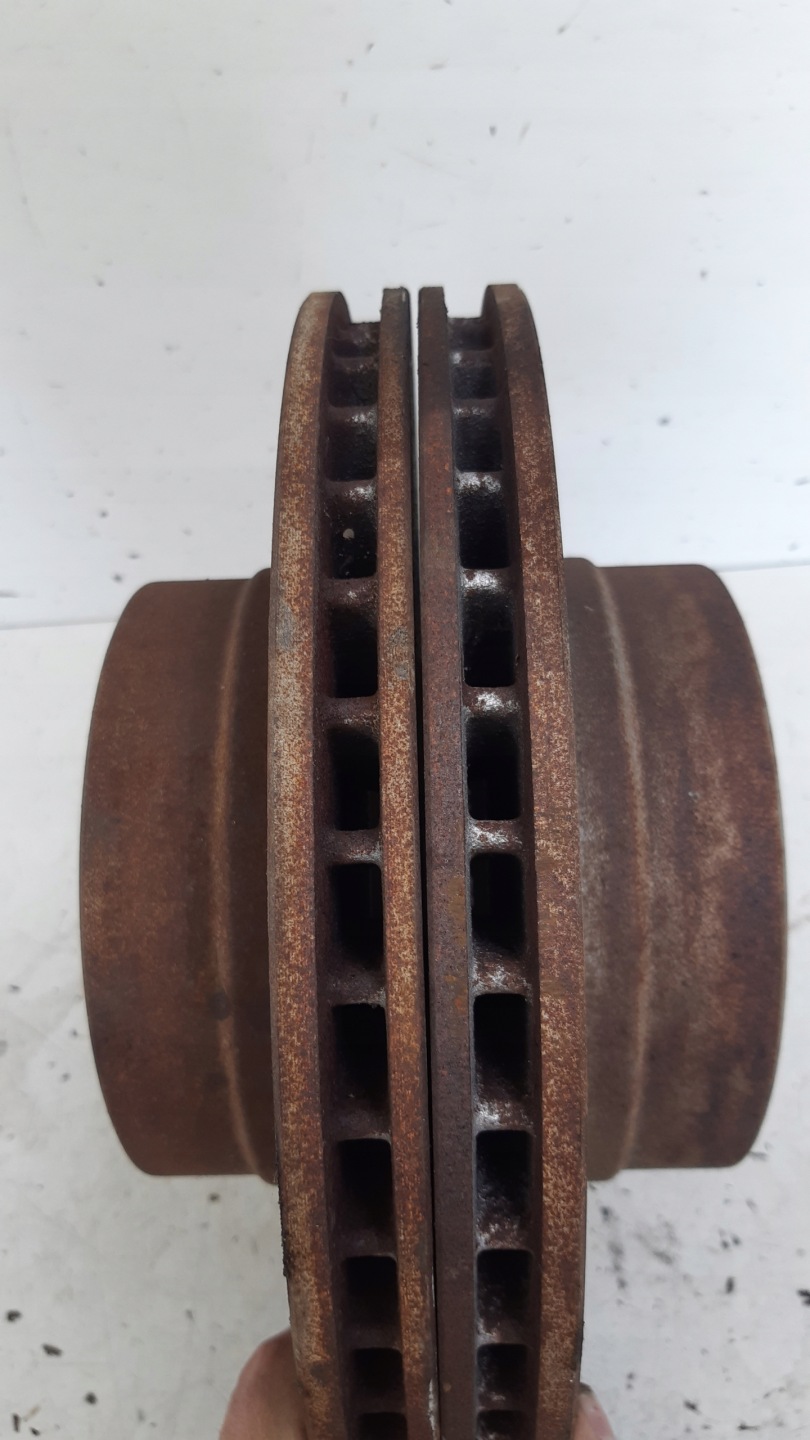 discs rear part Optimal z klockami BMW E61 525i