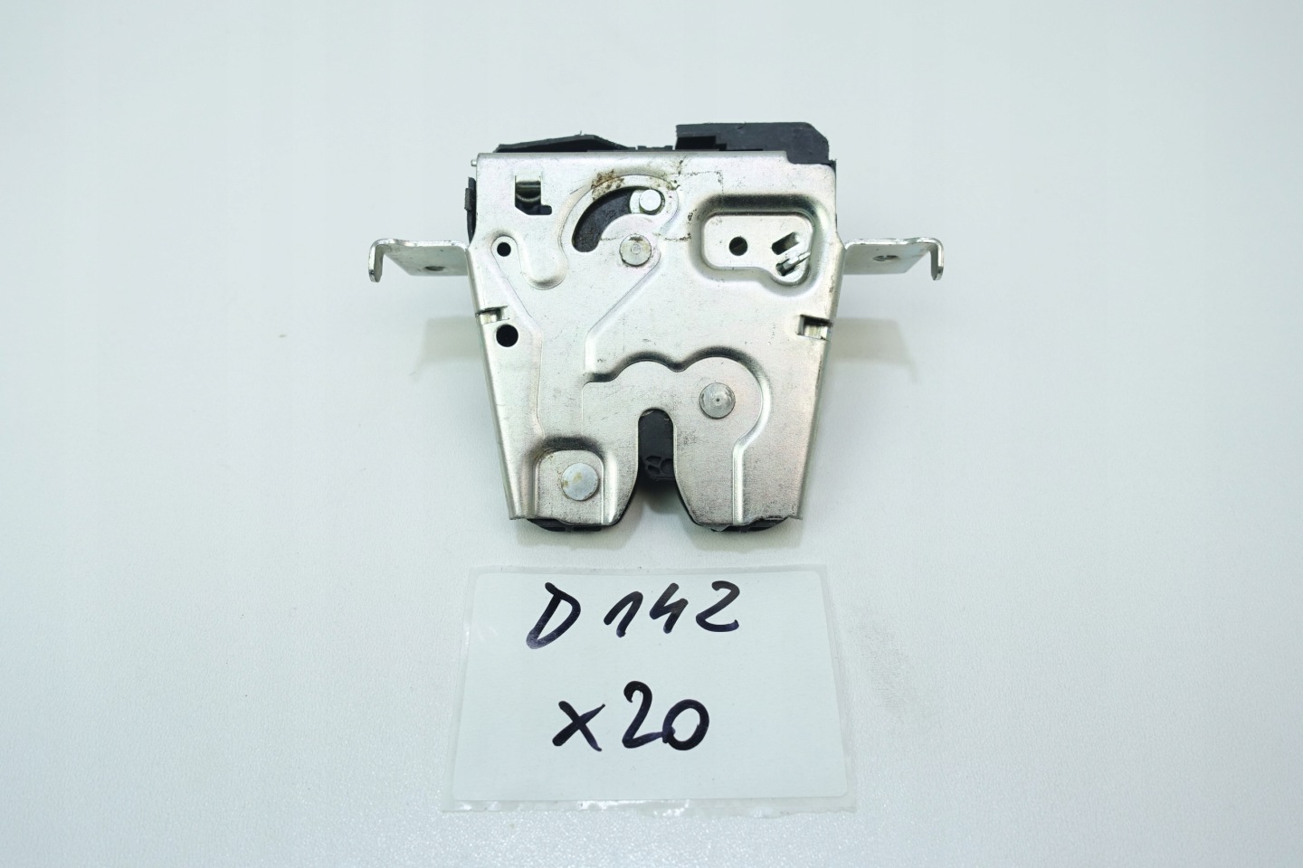lock bonnet boot MERCEDES W206 W177 W167