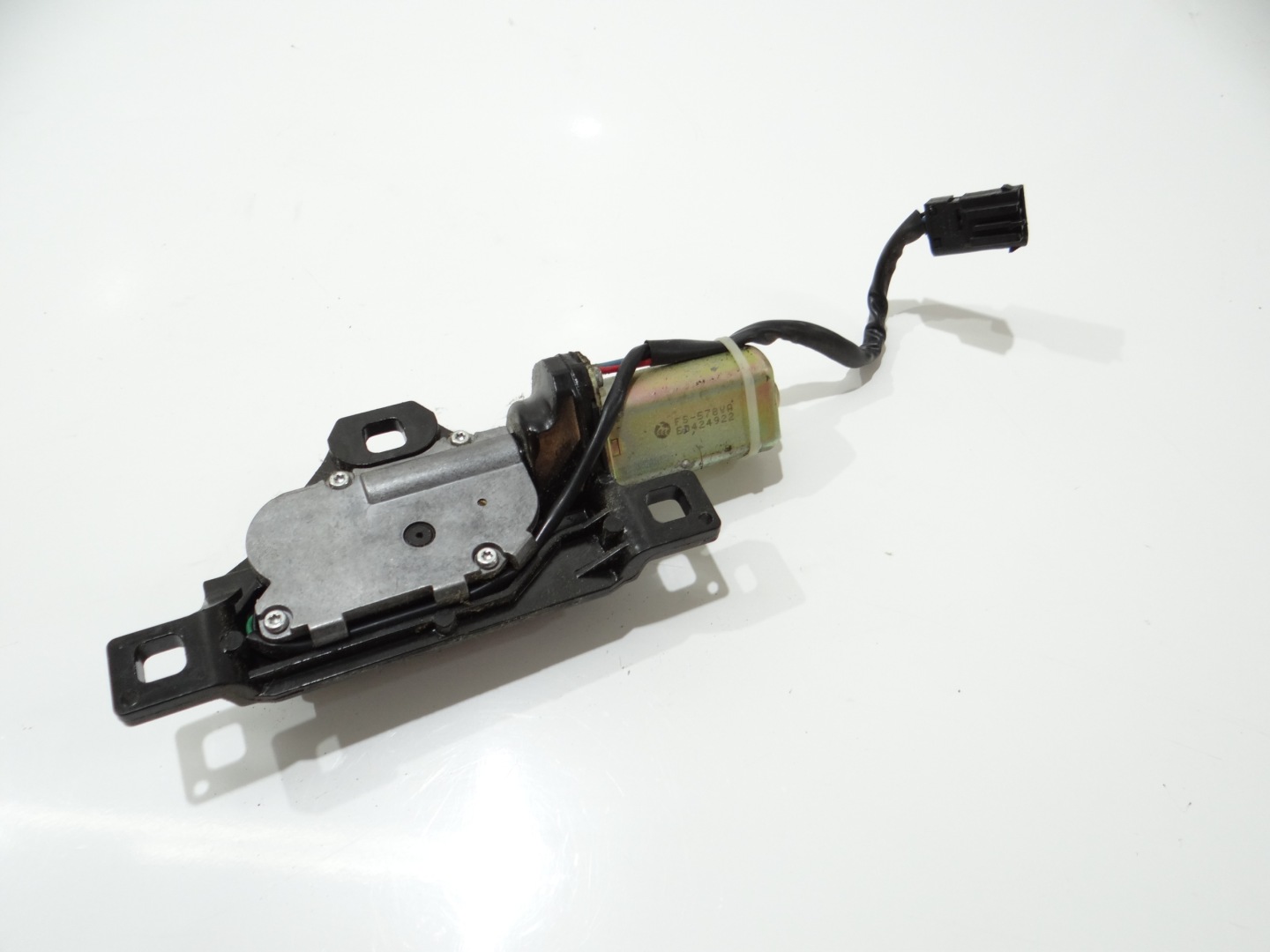 lock RYGIEL bonnet boot BMW E61 LCI 7129931 (4295589)