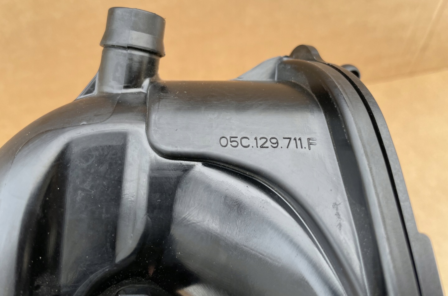 intake manifold VW SKODA AUDI IDEAL original 05C129711F