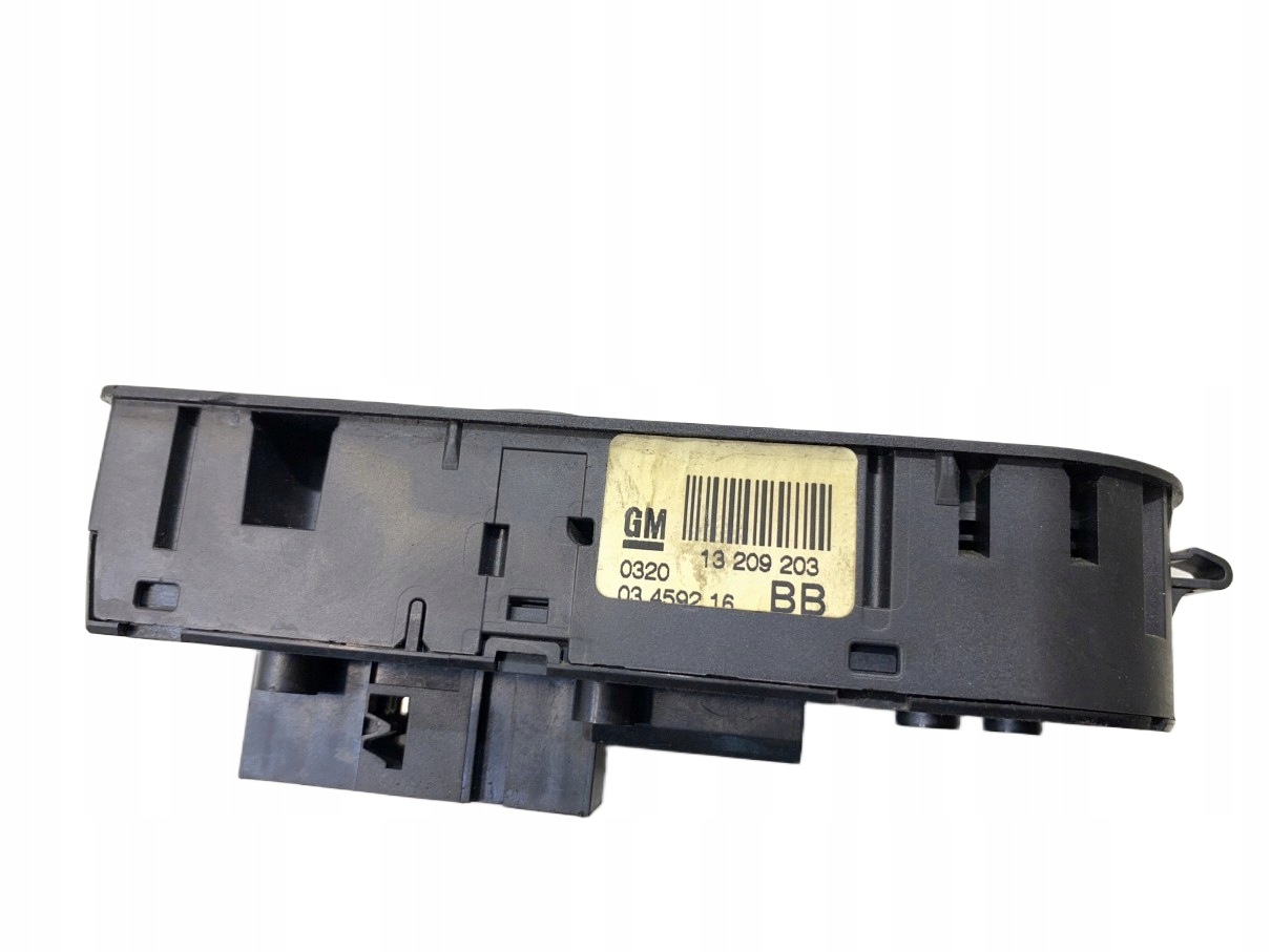 PANEL of the window left front OPEL ZAFIRA B 13209203