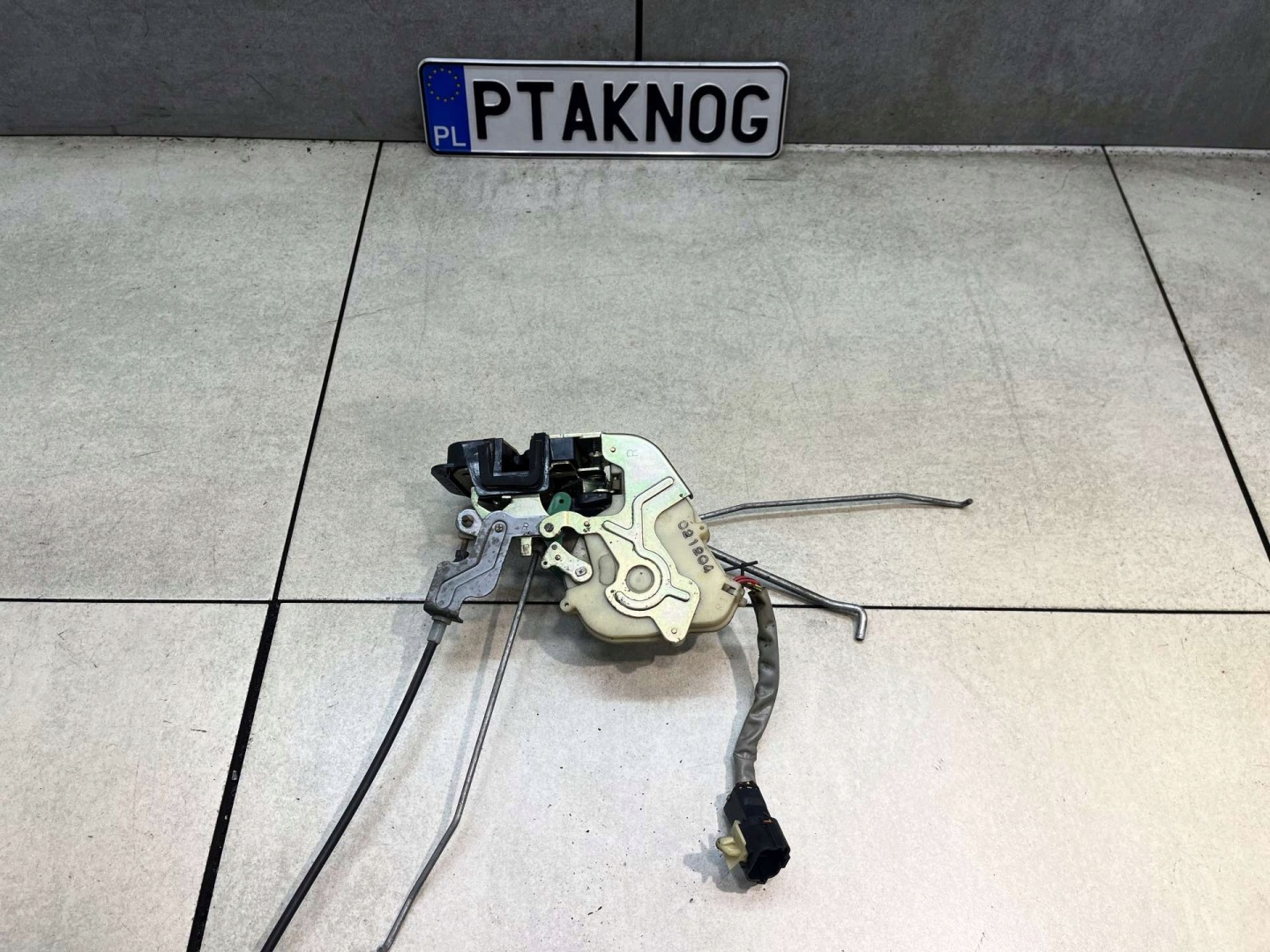 lock door right front 6 PIN KIA SORENTO and 2.5 CRDI